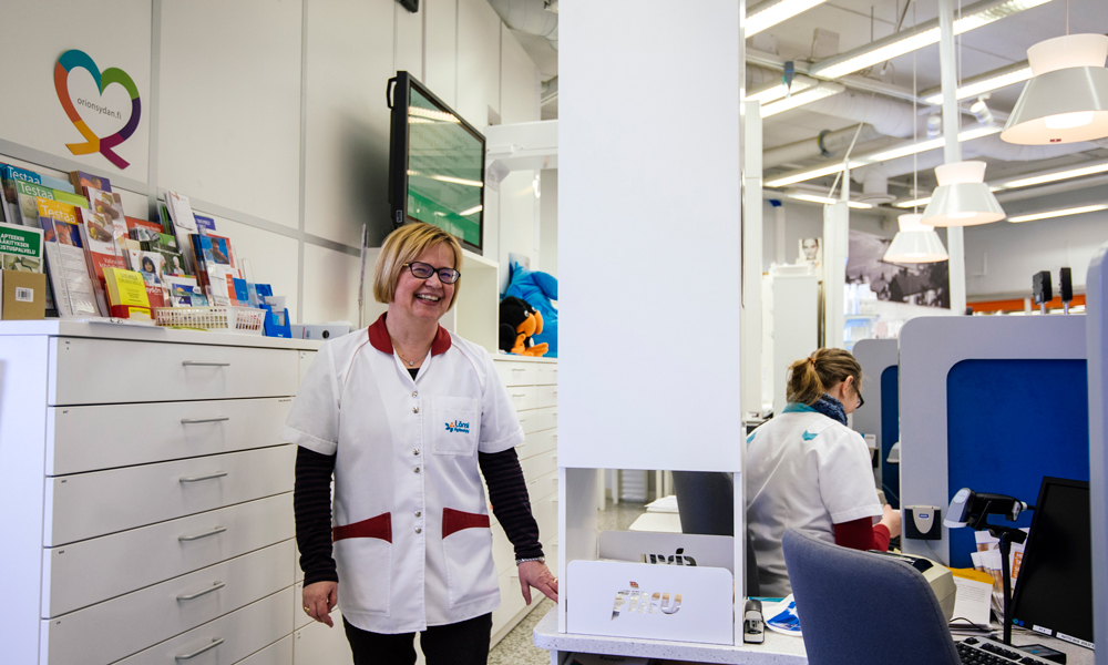 A powerful solution to a small and challenging space: Tampereen 9. Länsi apteekki Pharmacy